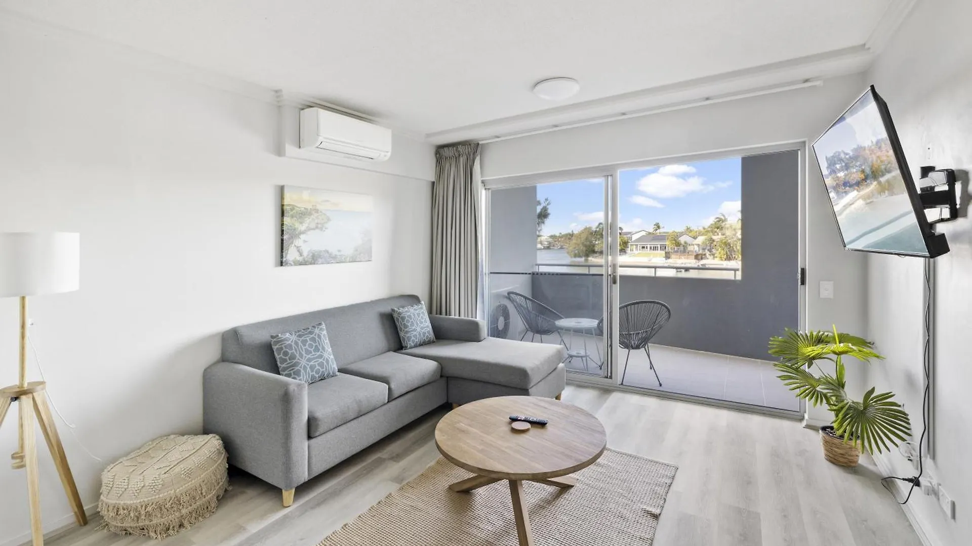 Broadwater On The Peninsula Aparthotel Kawana Waters Australia