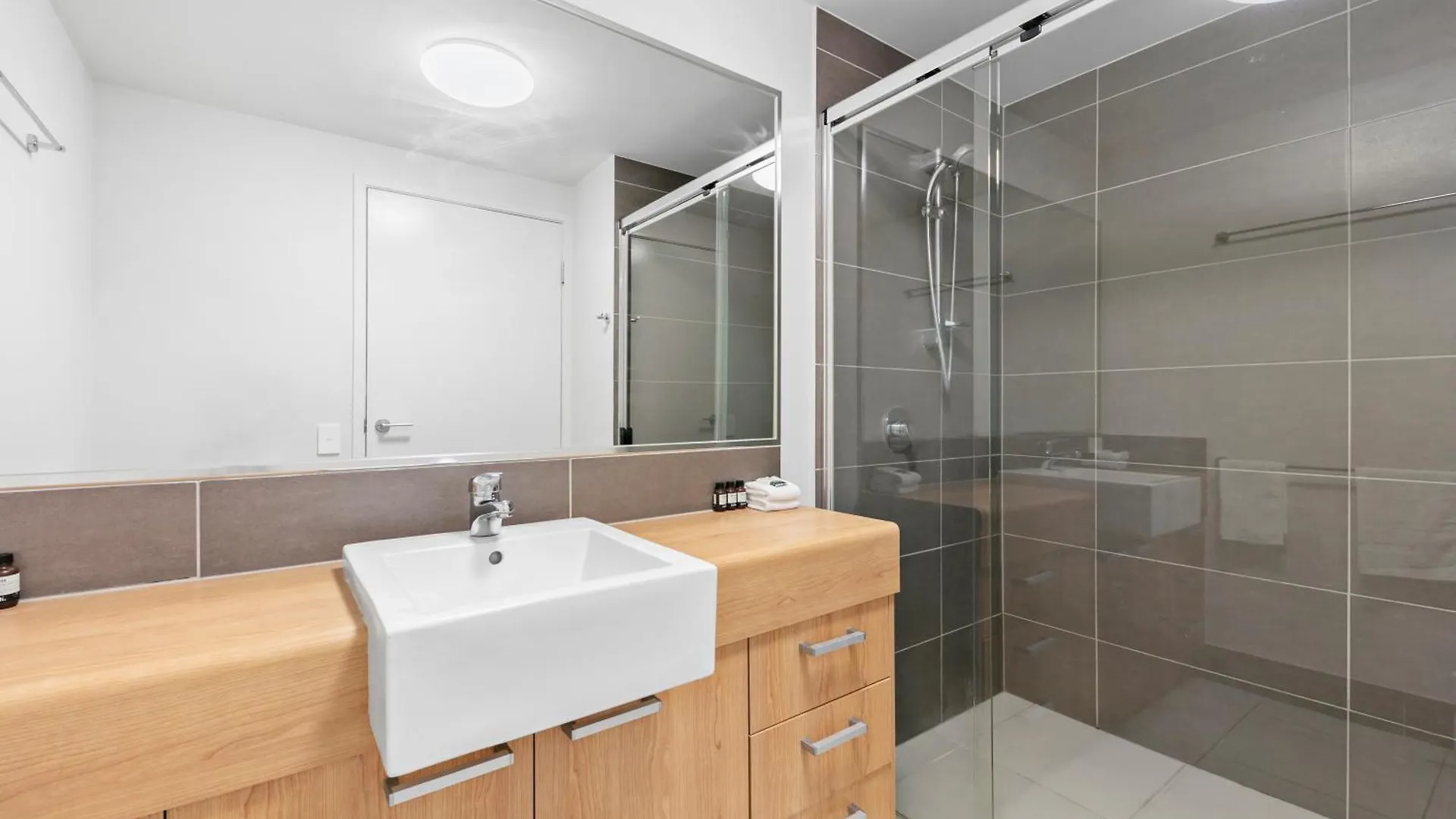 Broadwater On The Peninsula Aparthotel Kawana Waters 0*,