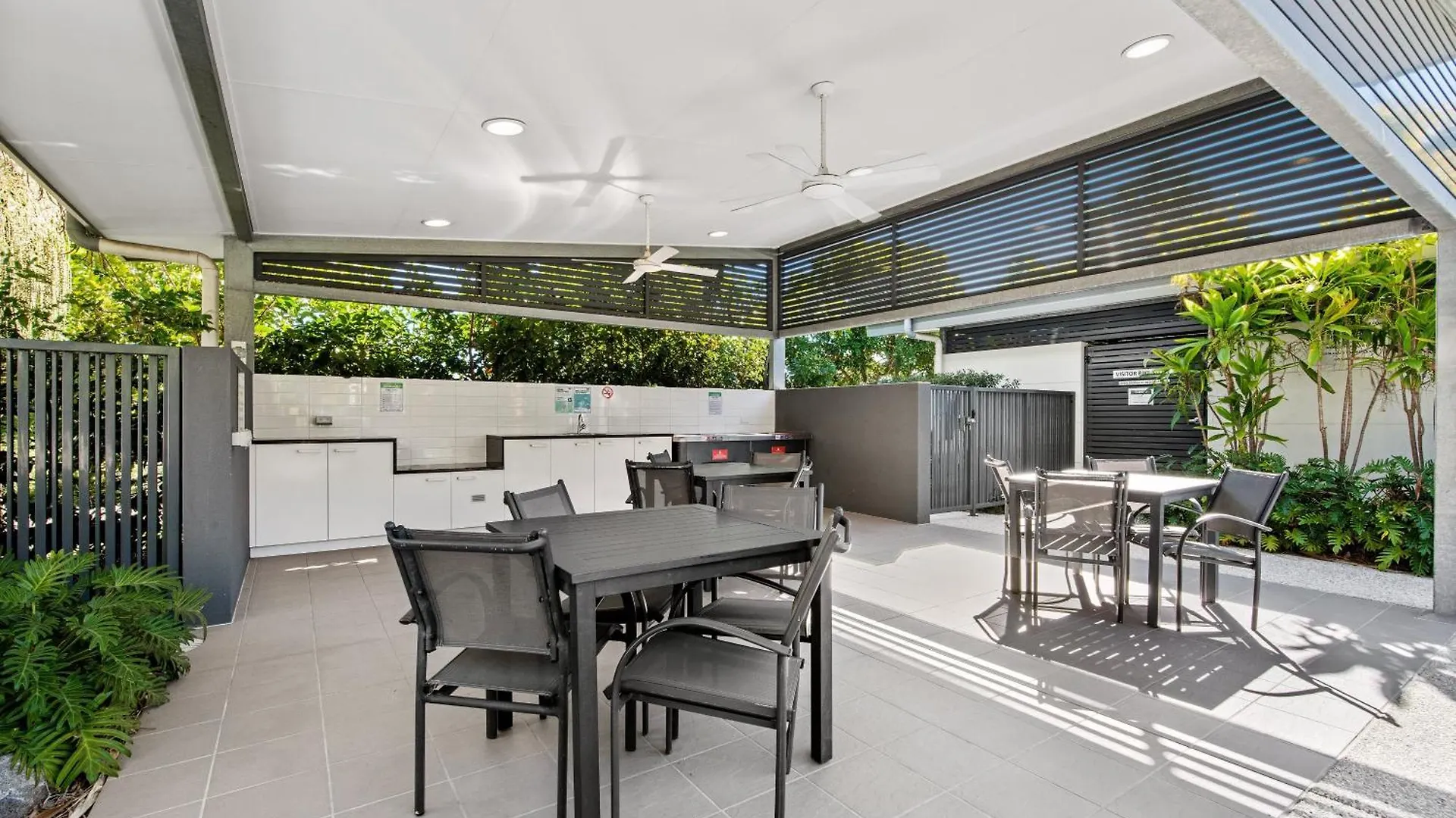 Broadwater On The Peninsula Aparthotel Kawana Waters 0*,  Australia